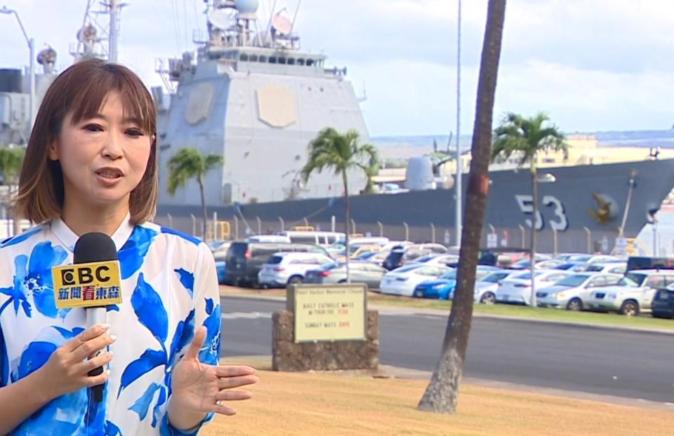 東森新聞記者前往「環太平洋軍演」現場，專訪第三艦隊總司令。（圖／東森新聞）