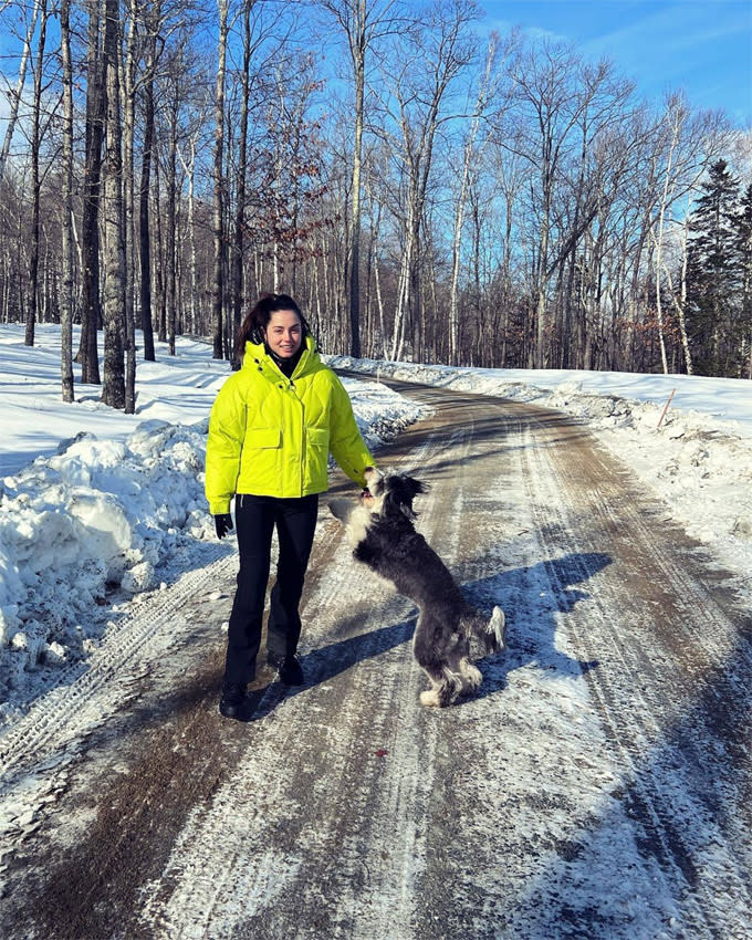 Ana de Armas, escapada a la nieve con su novio