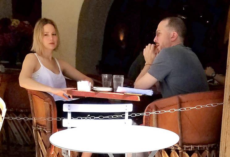 J.Law and Darren Aronofsky having brunch together in August. (Photo: goldie91218/Splash News)