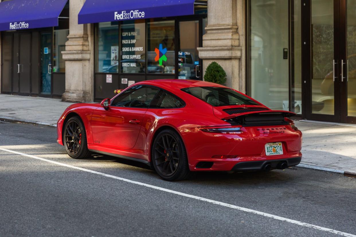 Porsche 911 GTS