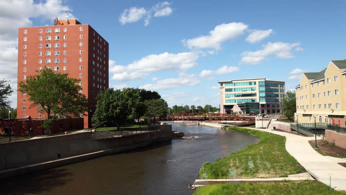 Sioux Falls is the largest city in the U.