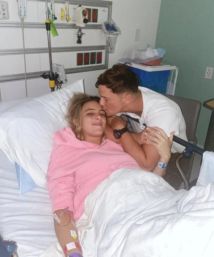 Lele Pons y Guaynaa en el hospital