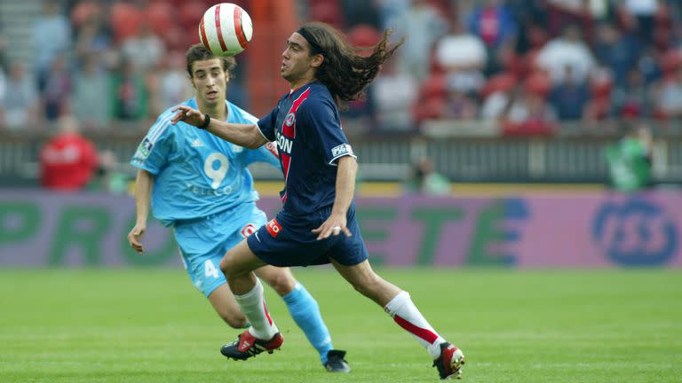 Sorin en PSG, algo así como un talismán para los hinchas parisinos: estuvo una temporada, la 2003/04, y se marchó invicto; sí, no perdió ningún partido