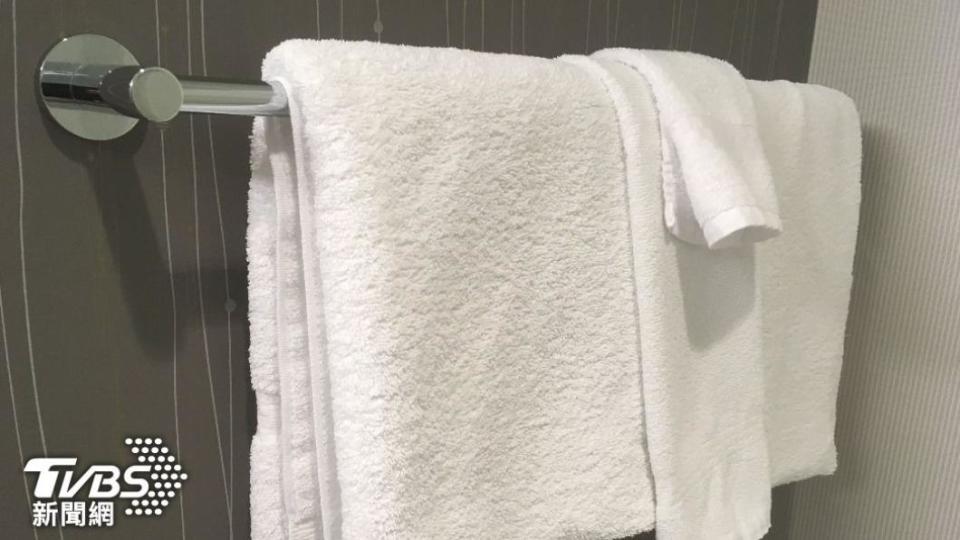 毛巾未定期清潔恐致俗稱「香港腳」的足癬、私密處感染等問題。（示意圖／shutterstock 達志影像）