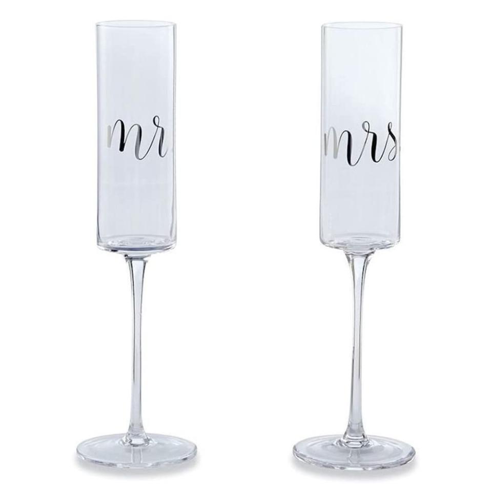 15) Mr. and Mrs. Wedding Champagne Glass Set