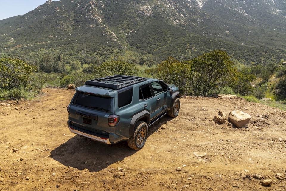 2025 toyota 4runner trailhunter