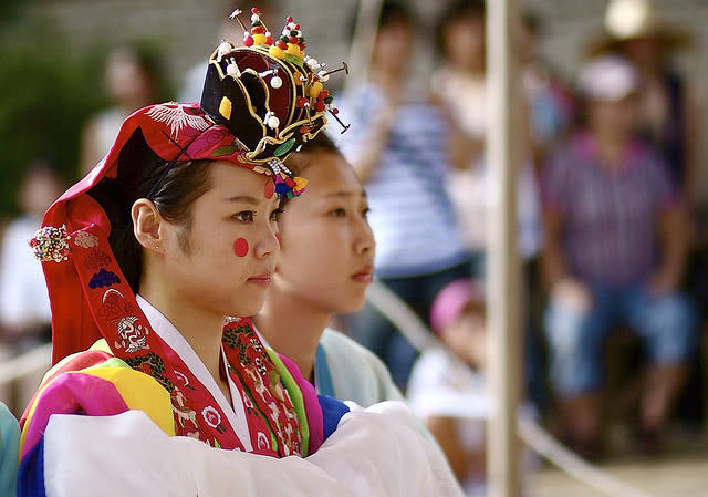 traditional korean wedding makeup