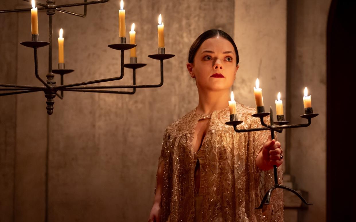 Francesca Mills as the Duchess in The Duchess of Malfi at Shakespeare's Globe