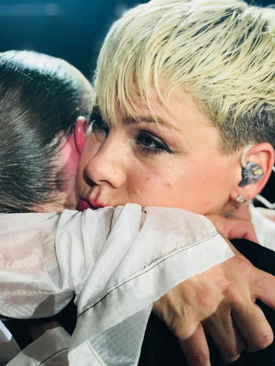 Pink told Leah ‘It’s going to be OK’, after the teen lost her mum in June. Photo: Supplied/Katrina Donkin