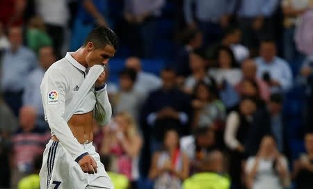 Football Soccer - Spanish Liga Santander - Real Madrid v Villarreal - Santiago Bernabeu, Madrid Spain, 21/09/16 Real Madrid's Cristiano Ronaldo leaves the pitch at the end of the match. REUTERS/Sergio Perez