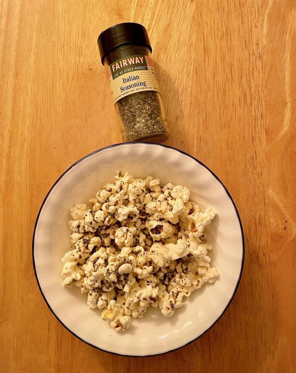 Popcorn with Italian seasoning