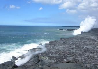 90 minutes later, relatively new land on Kilauea collapses into the sea.