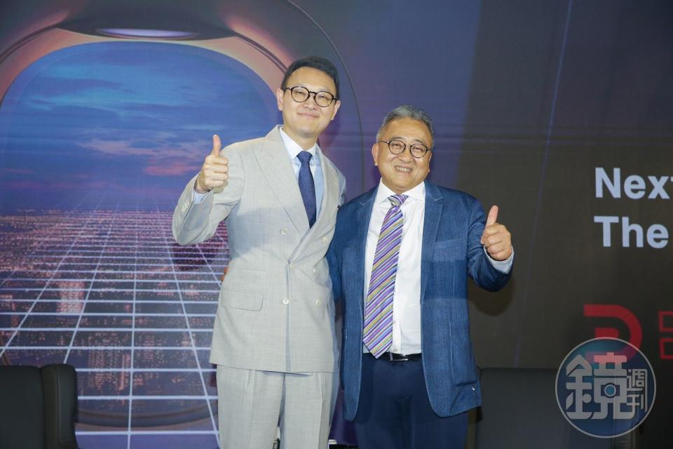 數字王國CEO謝安（左）與環亞集團創辦人宋海西（右）攜手，將AI 虛擬人、視覺特效技術結合觀光旅遊業。