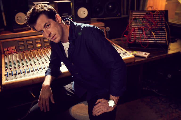 Mark Ronson en el estudio, su hábitat natural