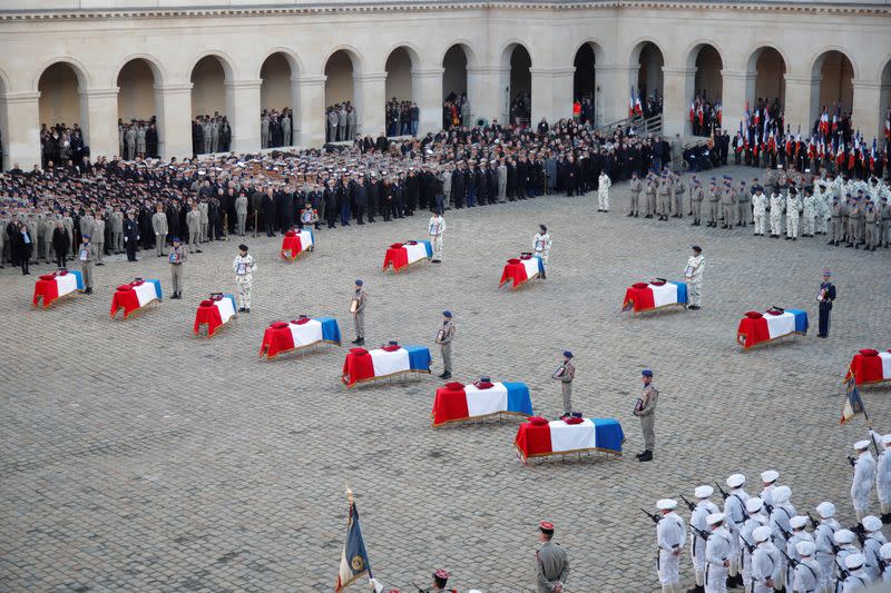 National ceremony in Paris to pay respect to the thirteen French soldiers killed in Mali