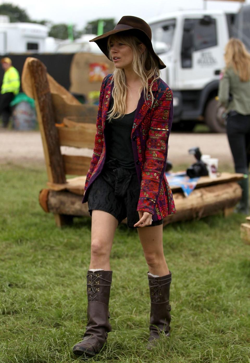 sienna miller glastonbury