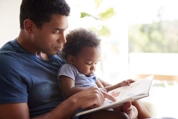 Los increíbles beneficios de la lectura en la crianza