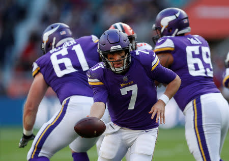 NFL Football - Minnesota Vikings vs Cleveland Browns - NFL International Series - Twickenham Stadium, London, Britain - October 29, 2017 Minnesota Vikings' Case Keenum in action Action Images via Reuters/Andrew Boyers