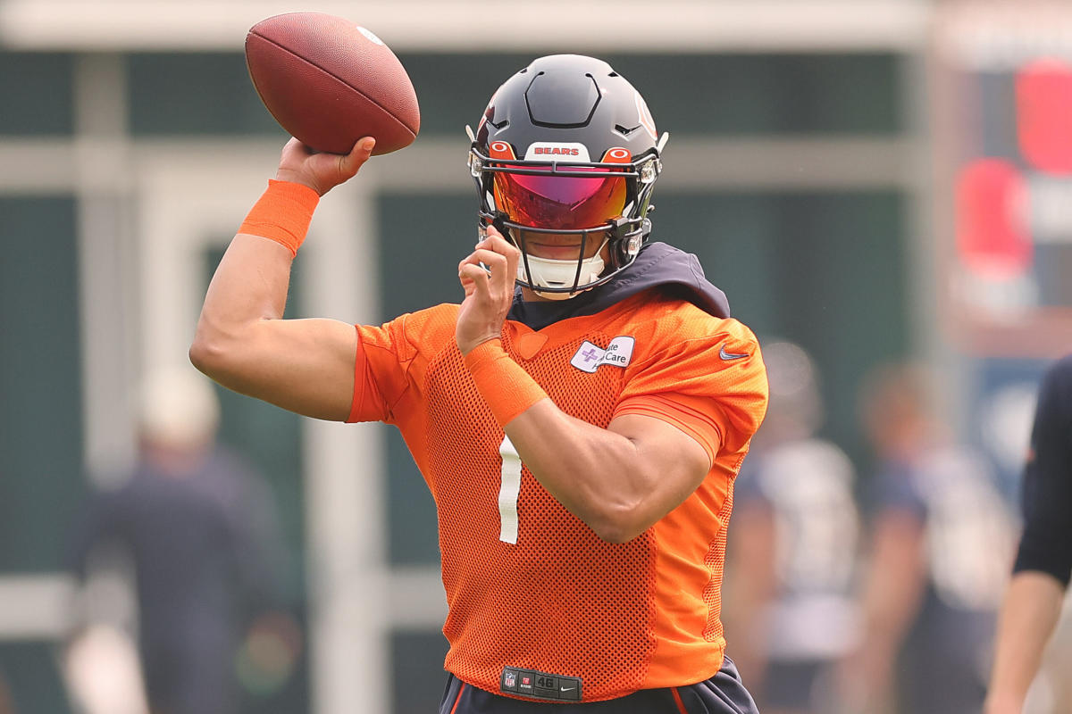 With PJ Walker signed, Chicago Bears release backup QB Trevor Siemian - On  Tap Sports Net