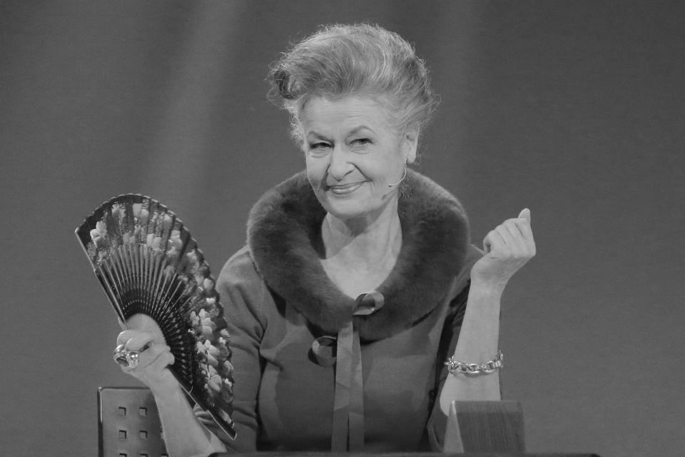 Humorvoll, lebensfroh: So werden sie ihre Fans in Erinnerung halten. Jetzt ist Ursula Cantieni im Alter von 75 Jahren gestorben. (Bild: SWR/Peter A. Schmidt)