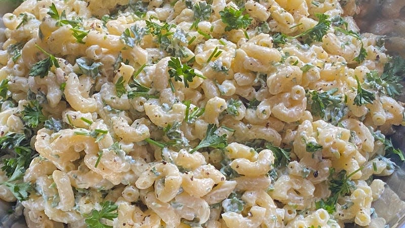 Garlic Lemon Herb Macaroni Salad