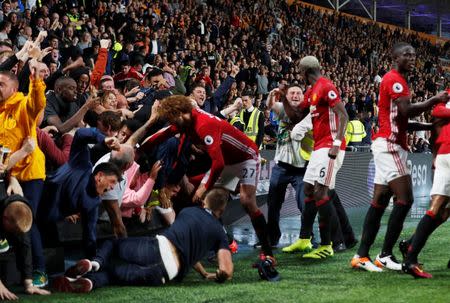 Football Soccer Britain- Hull City v Manchester United - Premier League - The Kingston Communications Stadium - 27/8/16 Manchester United fans celebrate their first goal Action Images via Reuters / Lee Smith