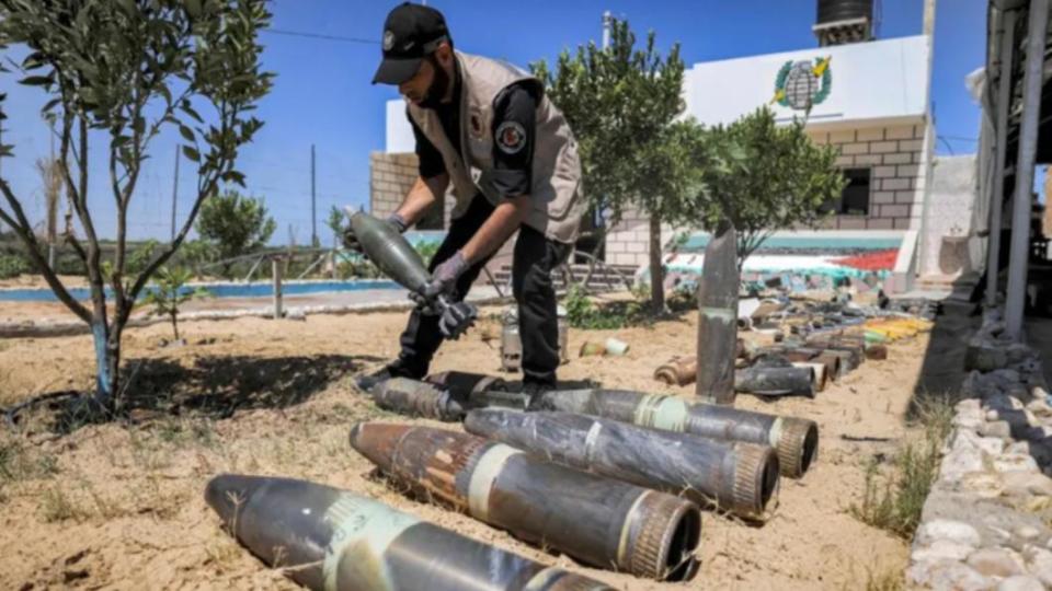 許多哈瑪斯武器竟是由以色列未爆彈改裝而來。（圖／翻攝自《紐約時報》）