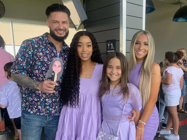 <p>Amanda Lynn Instagram</p> Pauly D, Nikki Hall, Amabella DelVecchio, and Amanda Lynn