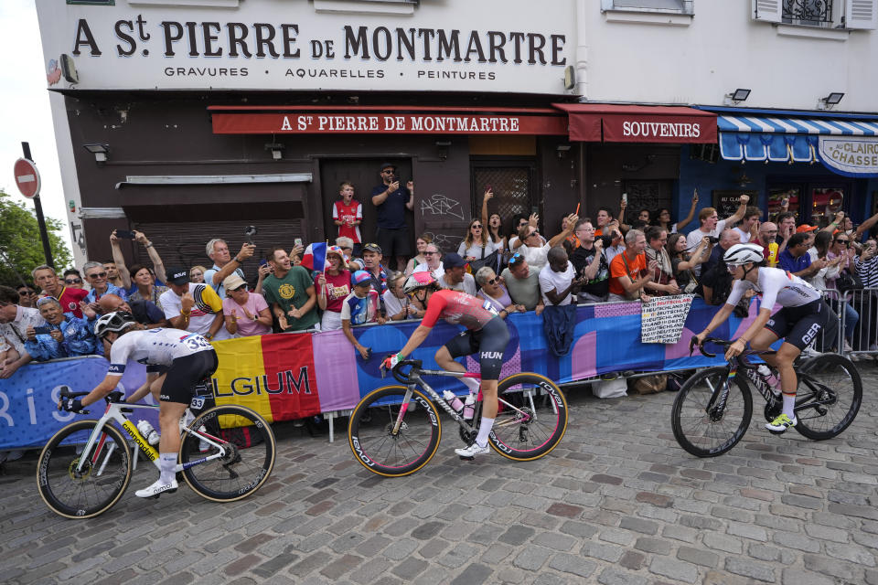 US rider Kristen Faulkner sprints clear to win women's road race at