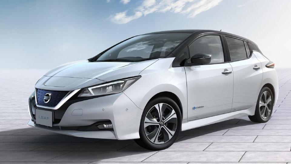 行政院今年採購了一輛Tesla跟一輛Nissan Leaf電動車。（圖片來源/ Nissan）