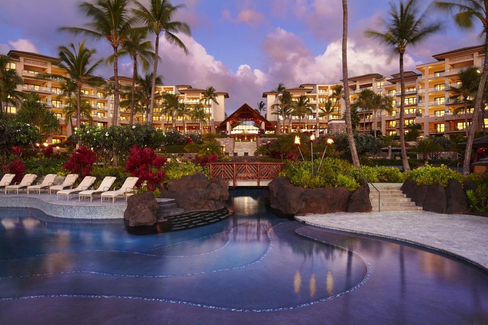 best hawaii hotels for families — montage kapalua bay