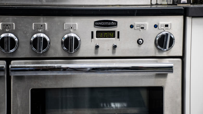 oven preheating