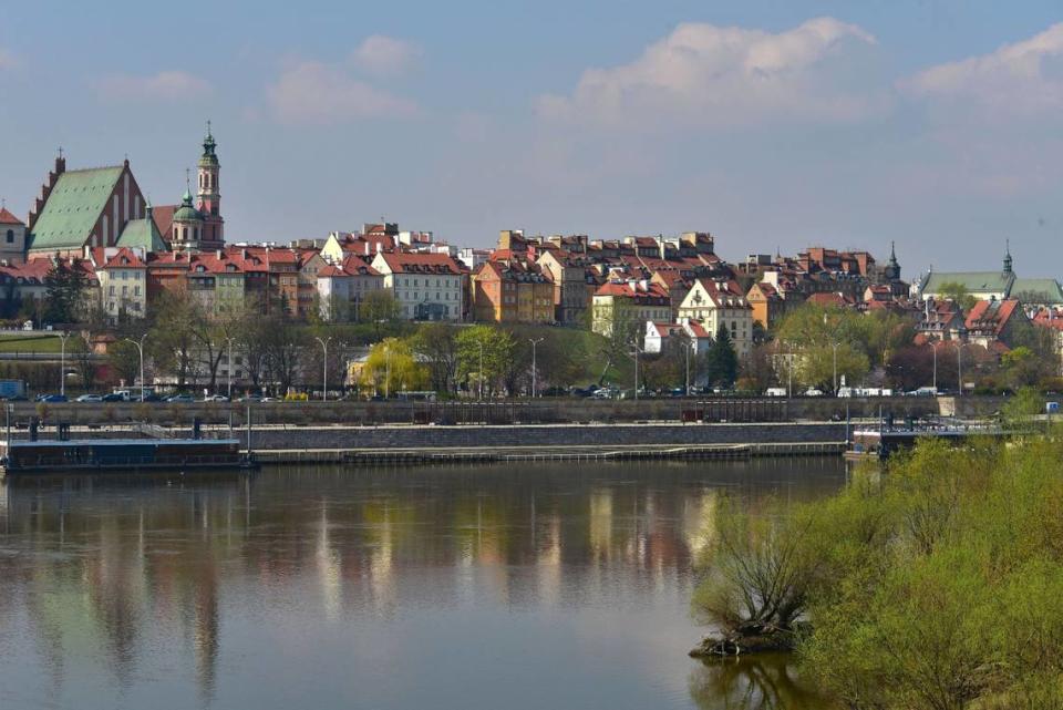 La Ciudad Vieja de Varsovia vista desde el río Vístula.