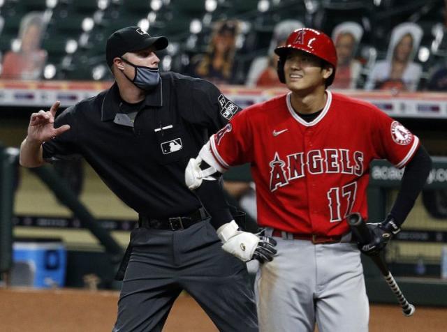 MLB》暖男大谷翔平罕見7pupu 揮手、搖頭、抿嘴超不爽