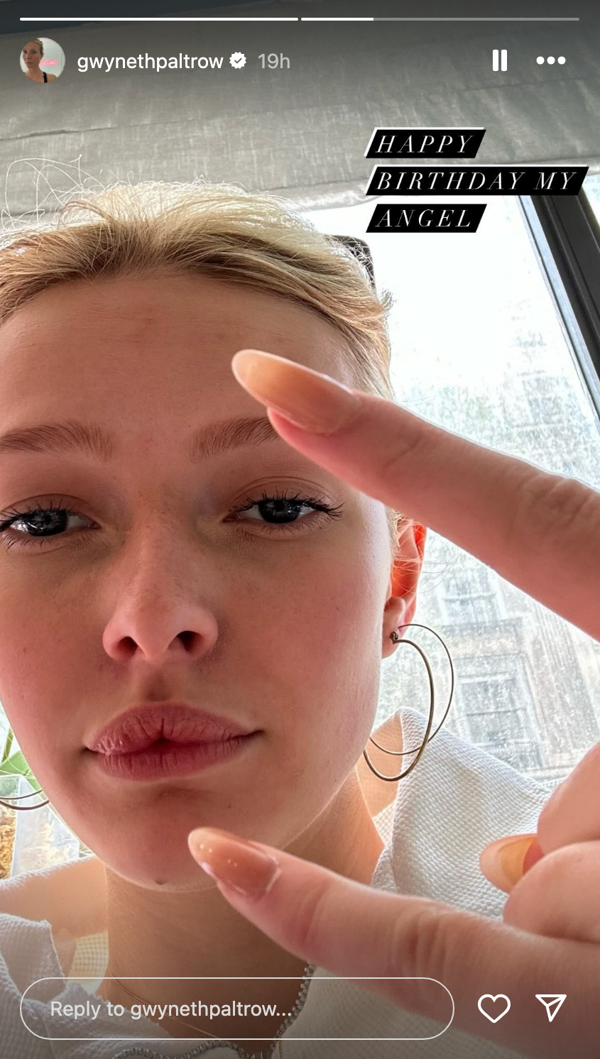 <h1 class="title">Apple Martin Is Gwyneth Paltrow's Doppelgänger in New Pic Celebrating Her 20th Birthday</h1><cite class="credit">Courtesy of Gwyneth Paltrow/Instagram @GwynethPaltrow</cite>