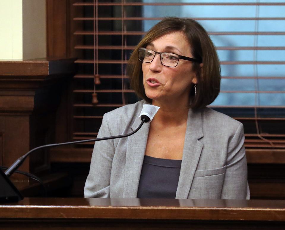 Psychologist Arcangela Wood speaks during Mark Sanders' commitment hearing in Summit County Common Pleas Court. She recommended that Sanders, who was found not guilty by reason of insanity in his friend's shooting death, be permitted to continue living with his family while receiving services.