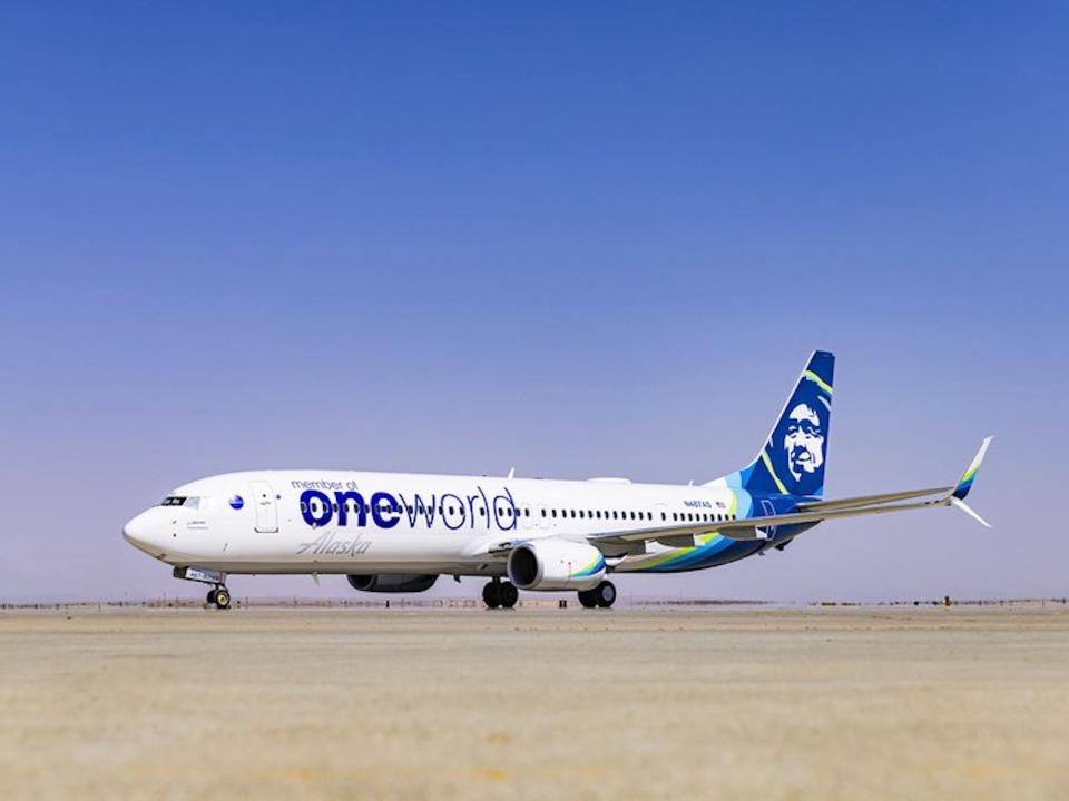 Alaska Airlines oneworld livery.