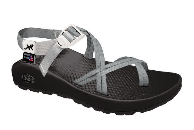 <p>Chacos</p>