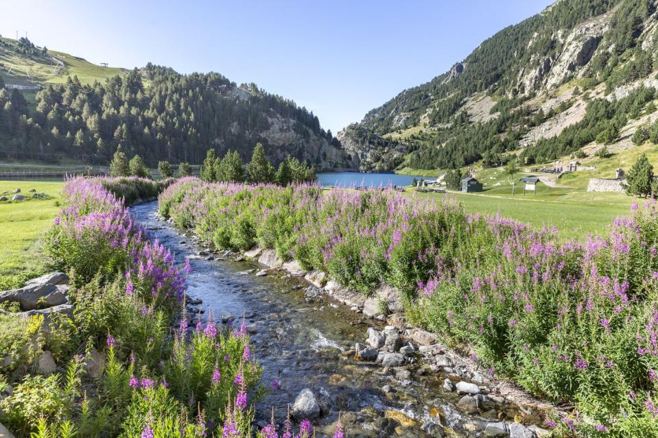 lakes and mountain holidays