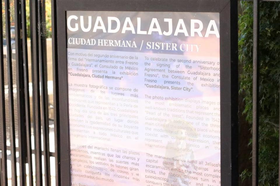La exposición fotográfica ‘Guadalajara, Ciudad Hermana’ conmemora el segundo aniversario de la firma del ‘Acuerdo de Hermandad entre Guadalajara y Fresno’.