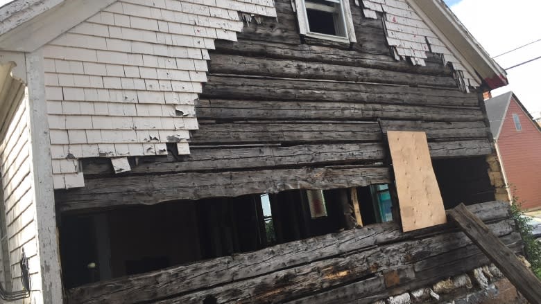 Charlottetown log home demolition going to a public meeting