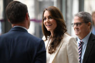 <a href="https://www.elle.fr/People/La-vie-des-people/News/Kate-Middleton-chic-et-engagee-sortie-en-solo-reussie-pour-la-princesse-de-Galles#xtor=AL-541" rel="nofollow noopener" target="_blank" data-ylk="slk:Voir la suite des photos sur ELLE.fr;elm:context_link;itc:0;sec:content-canvas" class="link ">Voir la suite des photos sur ELLE.fr</a><br><h3> A lire aussi </h3><ul><li><a href="https://www.elle.fr/People/La-vie-des-people/News/Kate-Middleton-ses-plus-belles-photos-avec-ses-enfants#xtor=AL-541" rel="nofollow noopener" target="_blank" data-ylk="slk:Kate Middleton : ses plus belles photos avec ses enfants;elm:context_link;itc:0;sec:content-canvas" class="link ">Kate Middleton : ses plus belles photos avec ses enfants</a></li><li><a href="https://www.elle.fr/People/La-vie-des-people/News/Kate-Middleton-et-le-prince-William-partagent-deux-nouvelles-photos-avec-leurs-enfants-4118375#xtor=AL-541" rel="nofollow noopener" target="_blank" data-ylk="slk:Kate Middleton et le prince William partagent deux nouvelles photos avec leurs enfants;elm:context_link;itc:0;sec:content-canvas" class="link ">Kate Middleton et le prince William partagent deux nouvelles photos avec leurs enfants</a></li><li><a href="https://www.elle.fr/People/La-vie-des-people/News/Couronnement-de-Charles-III-les-enfants-de-Kate-Middleton-et-du-prince-William-seront-ils-presents-4118366#xtor=AL-541" rel="nofollow noopener" target="_blank" data-ylk="slk:Couronnement de Charles III : les enfants de Kate Middleton et du prince William seront-ils présents ?;elm:context_link;itc:0;sec:content-canvas" class="link ">Couronnement de Charles III : les enfants de Kate Middleton et du prince William seront-ils présents ?</a></li><li><a href="https://www.elle.fr/People/La-vie-des-people/News/Kate-Middleton-et-le-prince-William-complices-et-souriants-pour-la-Saint-Patrick#xtor=AL-541" rel="nofollow noopener" target="_blank" data-ylk="slk:Kate Middleton et le prince William : complices et souriants pour la Saint-Patrick;elm:context_link;itc:0;sec:content-canvas" class="link ">Kate Middleton et le prince William : complices et souriants pour la Saint-Patrick</a></li><li><a href="https://www.elle.fr/Astro/Horoscope/Quotidien#xtor=AL-541" rel="nofollow noopener" target="_blank" data-ylk="slk:Consultez votre horoscope sur ELLE;elm:context_link;itc:0;sec:content-canvas" class="link ">Consultez votre horoscope sur ELLE</a></li></ul>