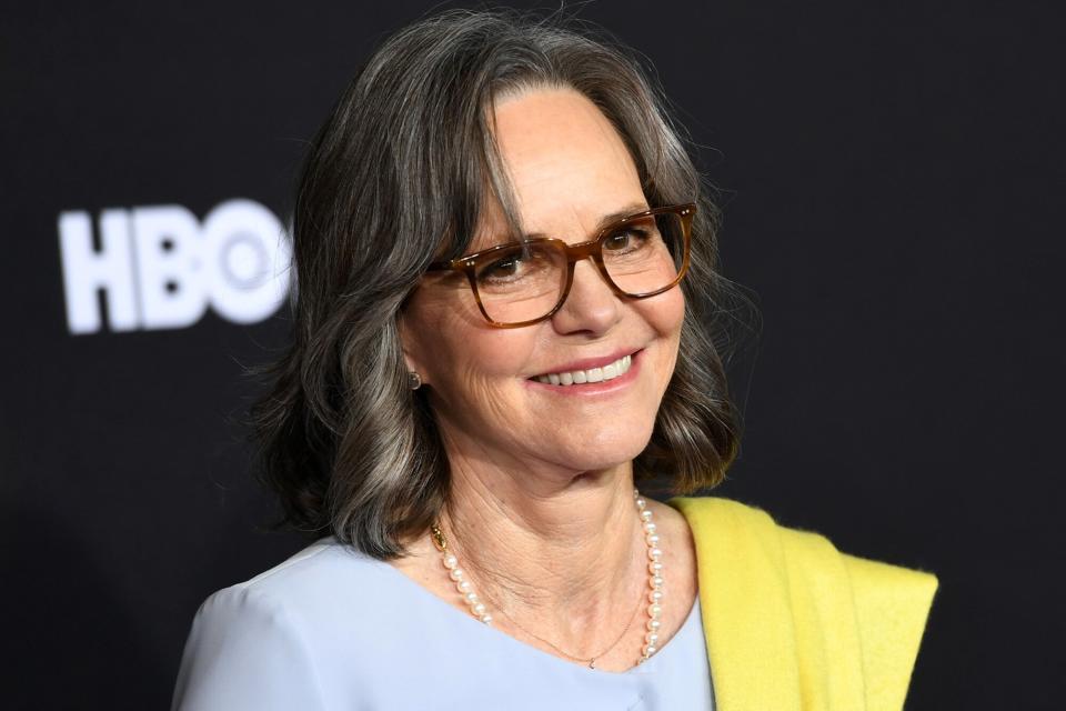 Sally Field Assiste À La Première De 