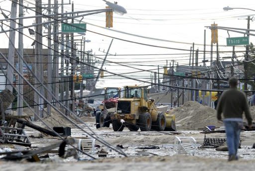 Líneas eléctricas destruidas por Sandy en New Jersey (EFE)