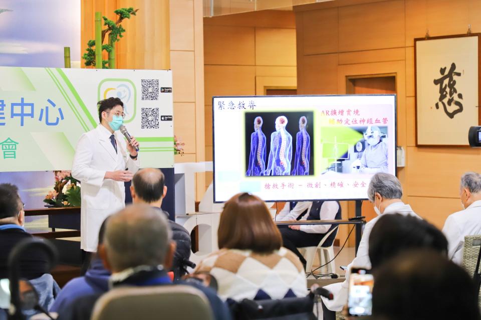 陳顥文醫師分享骨科近年來幫助傷友突破傷勢的新療法。
