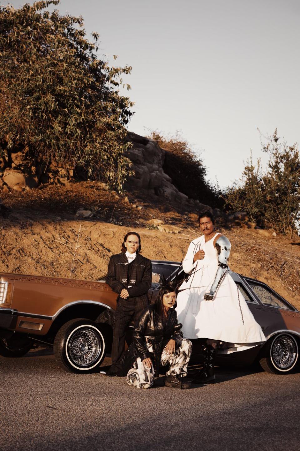 Guadalupe Rosales, Karla Ekatherine Canseco and rafa esparza wearing Bárbara Sánchez-Kane.