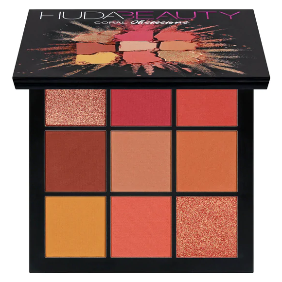 Une palette Huda Beauty