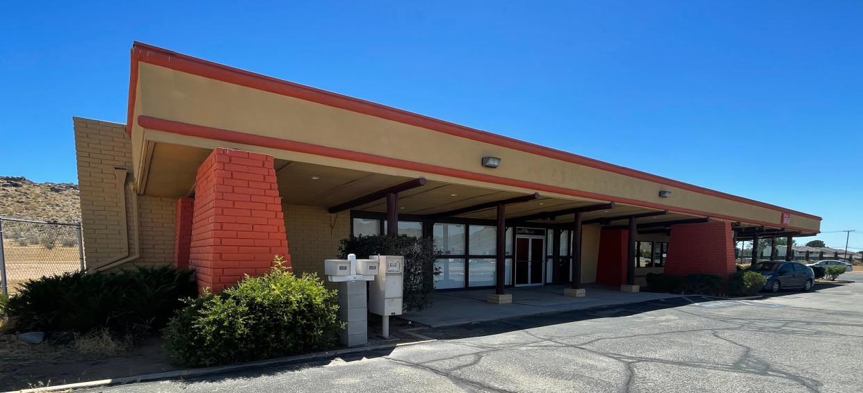 After nearly 70 years, the iconic Buffalo Trading Post building will be demolished once developers begin construction on a new shopping center on the southeast corner of Rancherias Road and Highway 18 in Apple Valley.