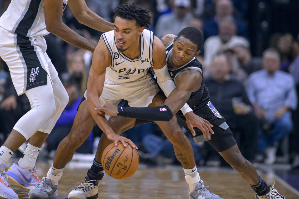 De'Aaron Fox in 28 inches and 8 years of life, and in 5 years.(AP Photo/Randall Benton)