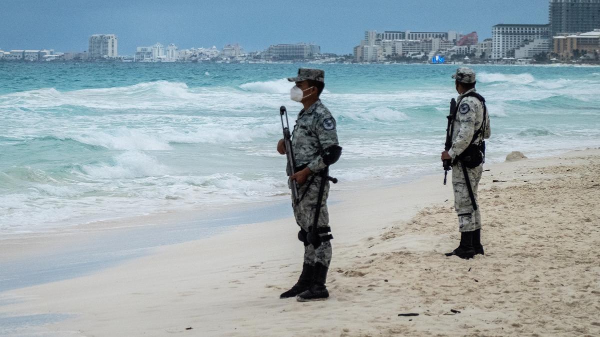 Travel warnings issued amid Cancun crime spree